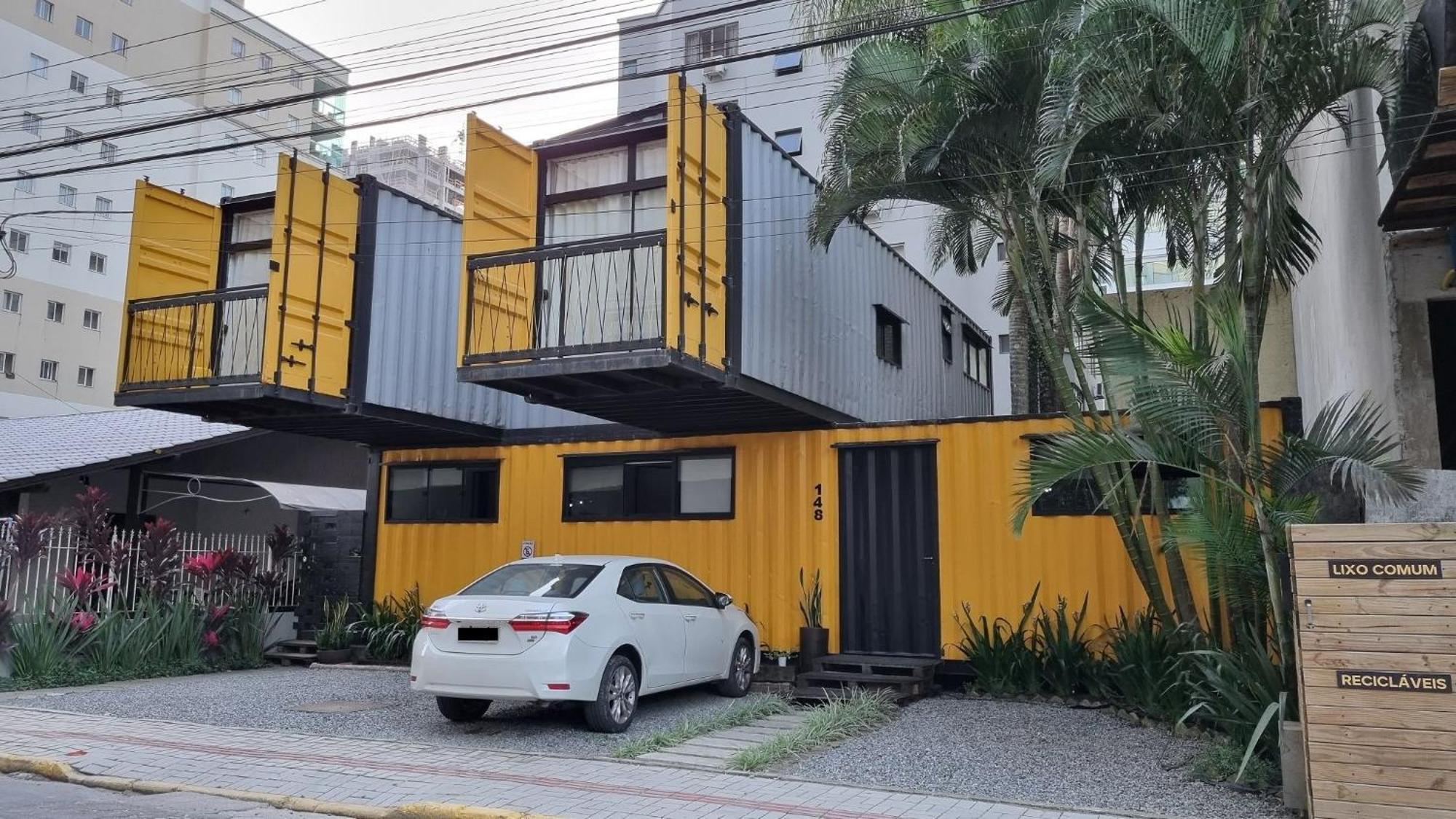 Aps Em Container Na Meia Praia, Itapema, Sc - Tetto Stays Eksteriør bilde